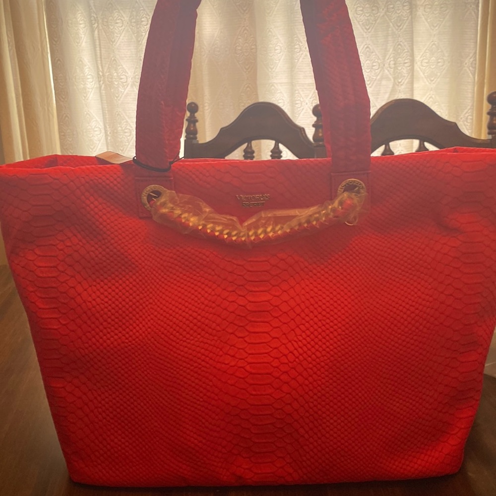 Victoria secret x large bright pink travel tote bag New with tags - Picture 1 of 5